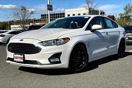 2020 Ford Fusion SE
