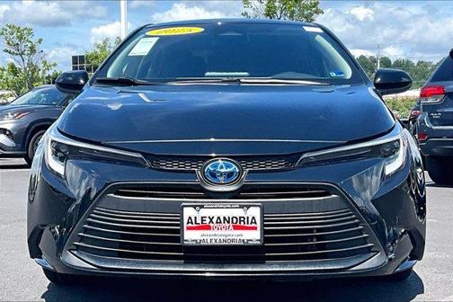 2025 Toyota Corolla Hybrid LE