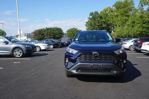 08X8 2025 Toyota RAV4 XLE Premium