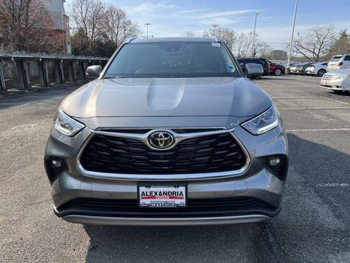 01L5 2026 Toyota Highlander Hybrid Platinum