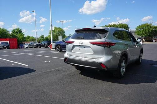2023 Toyota Highlander LE
