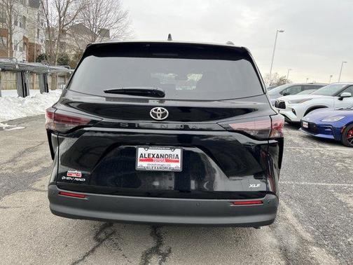 2026 Toyota Sienna XLE