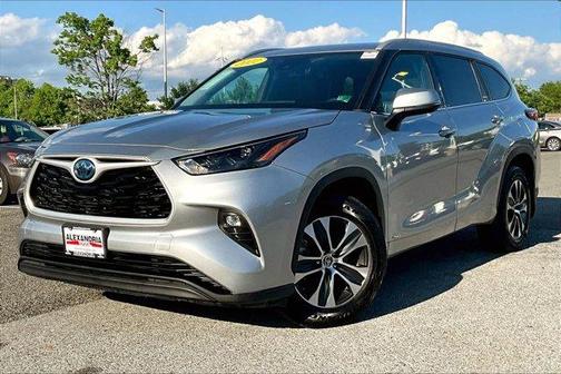 2022 Toyota Highlander Hybrid 