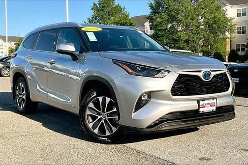 2022 Toyota Highlander Hybrid 