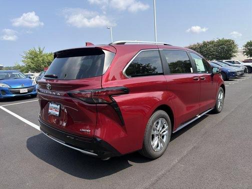 Ruby Flare Pearl 2026 Toyota Sienna Limited