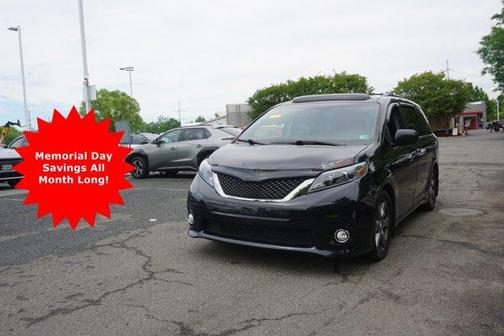 2017 Toyota Sienna SE