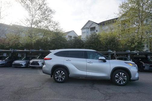 2022 Toyota Highlander Hybrid