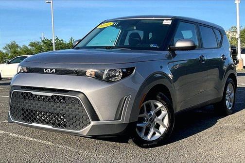 Steel Gray 2025 Kia Soul LX