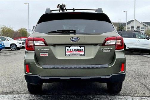 Wilderness Green Metallic 2016 Subaru Outback 2.5i Limited
