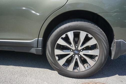 Wilderness Green Metallic 2016 Subaru Outback 2.5i Limited