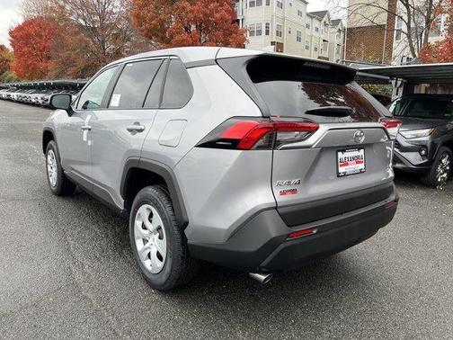 2025 Toyota RAV4 LE