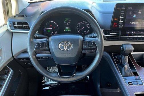 2022 Toyota Sienna LE