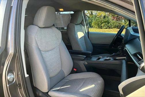 2022 Toyota Sienna LE