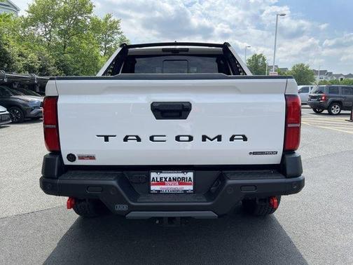 2025 Toyota Tacoma Hybrid Trailhunter