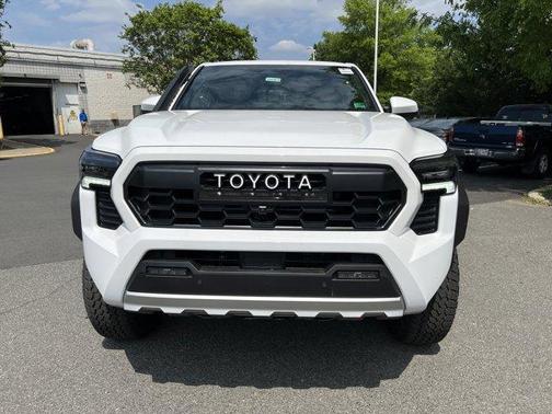 2025 Toyota Tacoma Hybrid Trailhunter