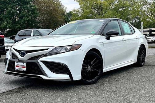 2021 Toyota Camry Hybrid XSE