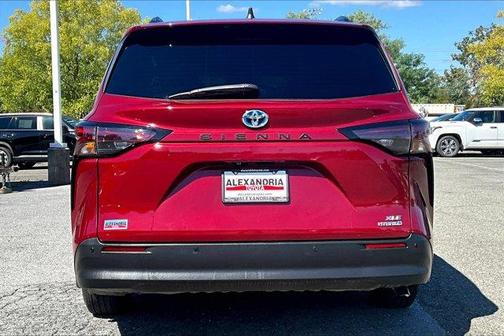 2023 Toyota Sienna XLE