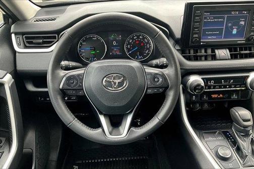 2020 Toyota RAV4 Hybrid XLE