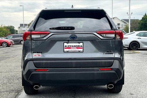 2020 Toyota RAV4 Hybrid XLE