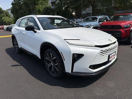 Oxygen White 2026 Toyota Crown Signia XLE