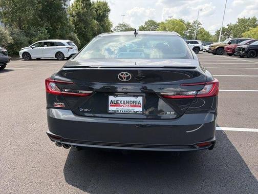 UNDERGROUND 2026 Toyota Camry SE