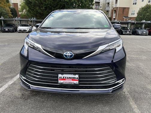 2025 Toyota Sienna Limited