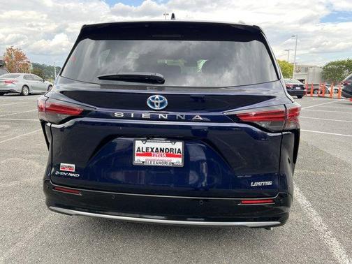 2025 Toyota Sienna Limited