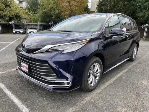 2025 Toyota Sienna Limited