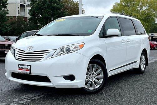 2015 Toyota Sienna LE