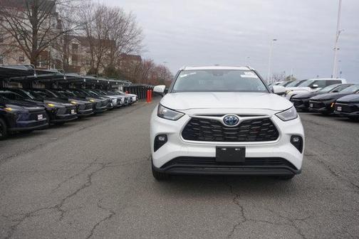 2023 Toyota Highlander Hybrid XLE