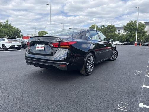 Black 2024 Nissan Altima 2.5 SV