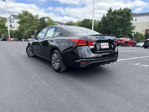 Black 2024 Nissan Altima 2.5 SV