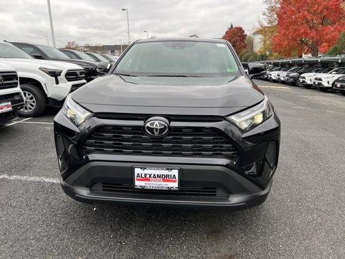 2025 Toyota RAV4 LE