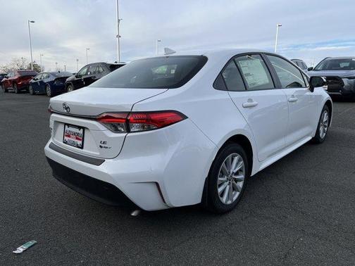 2026 Toyota Corolla Hybrid LE