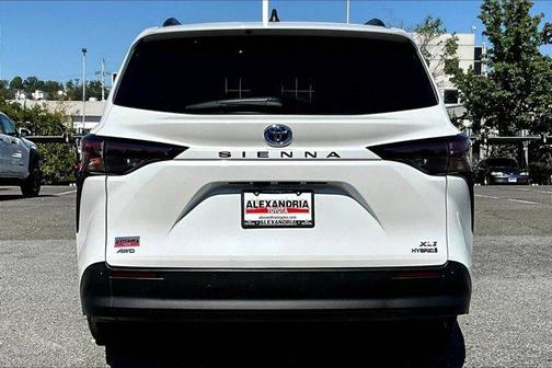 2023 Toyota Sienna XLE