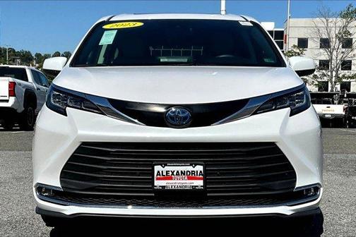 2023 Toyota Sienna XLE
