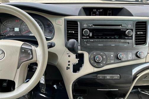 2011 Toyota Sienna LE