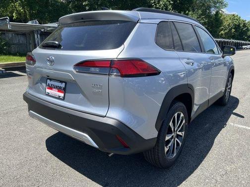 2025 Toyota Corolla Cross XLE