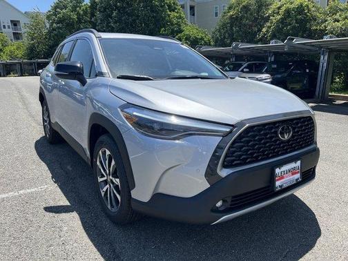 2025 Toyota Corolla Cross XLE
