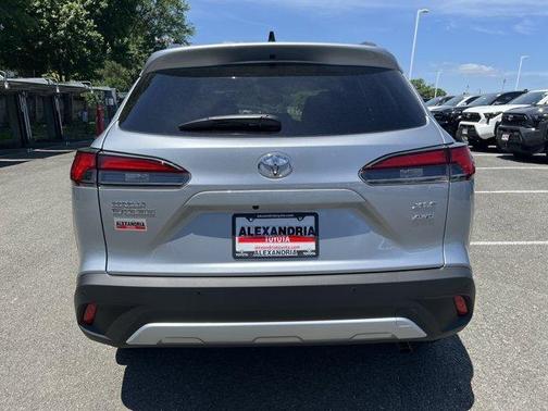 2025 Toyota Corolla Cross XLE