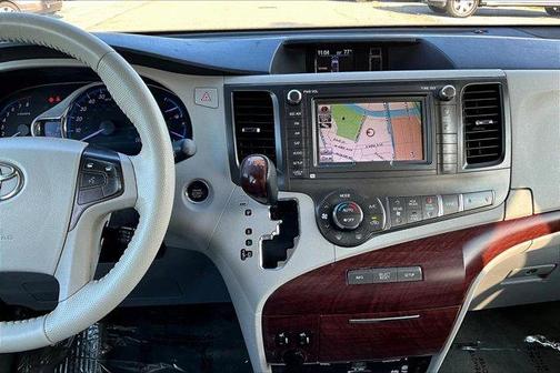 2014 Toyota Sienna XLE