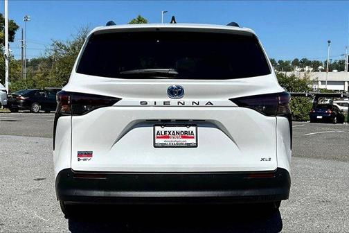 2025 Toyota Sienna XLE