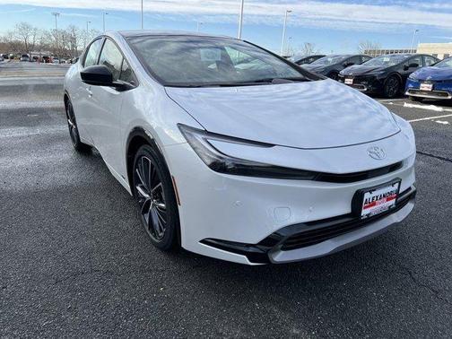 2025 Toyota Prius XLE