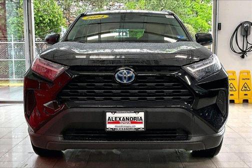 2024 Toyota RAV4 Hybrid LE