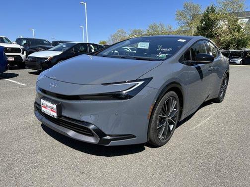 2025 Toyota Prius XLE
