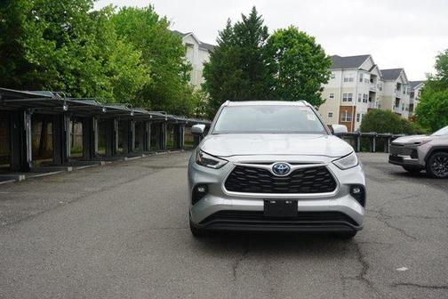 2024 Toyota Highlander Hybrid XLE