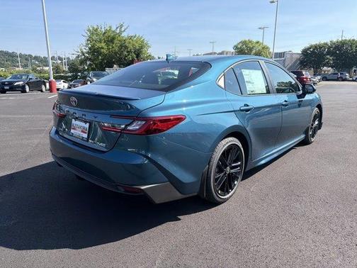Ocean 2026 Toyota Camry SE
