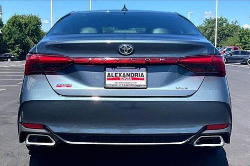 2022 Toyota Avalon XLE