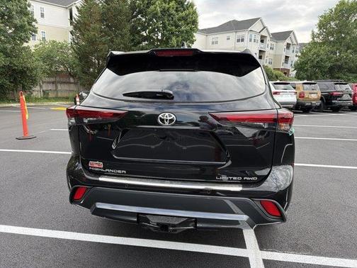 Midnight Black Metallic 2026 Toyota Highlander Limited