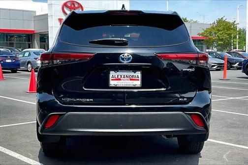 2023 Toyota Highlander Hybrid XLE